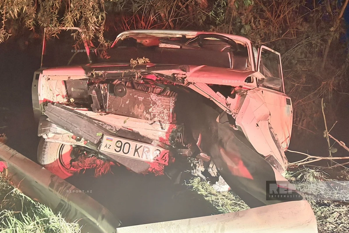 В ДТП в Евлахе погибла 10-летняя девочка