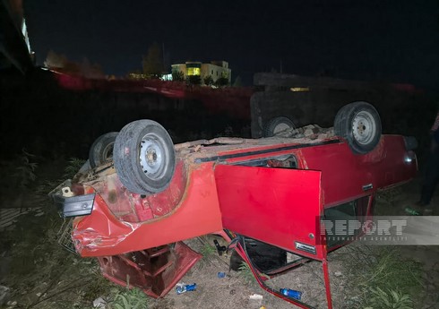 В Джалилабаде автомобиль упал с моста в реку, есть пострадавшие  