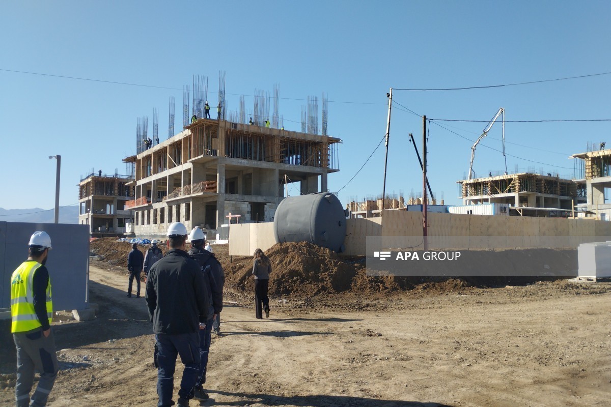В этом году в городе Агдам будут сданы в пользование жилые комплексы, рассчитанные на возвращение 8 тысяч человек