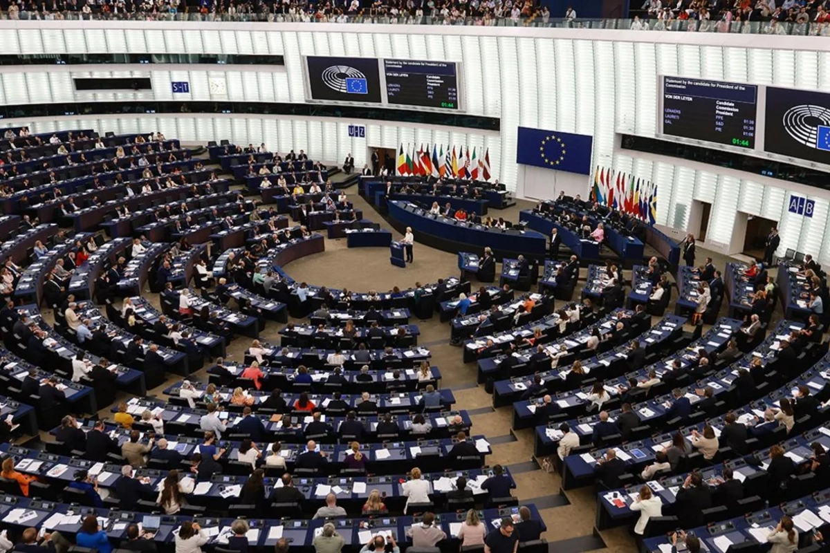 В Европарламенте раскритиковали собственную линию по Азербайджану