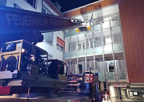 В ФРГ при пожаре в больнице пострадали 13 человек, один пациент скончался