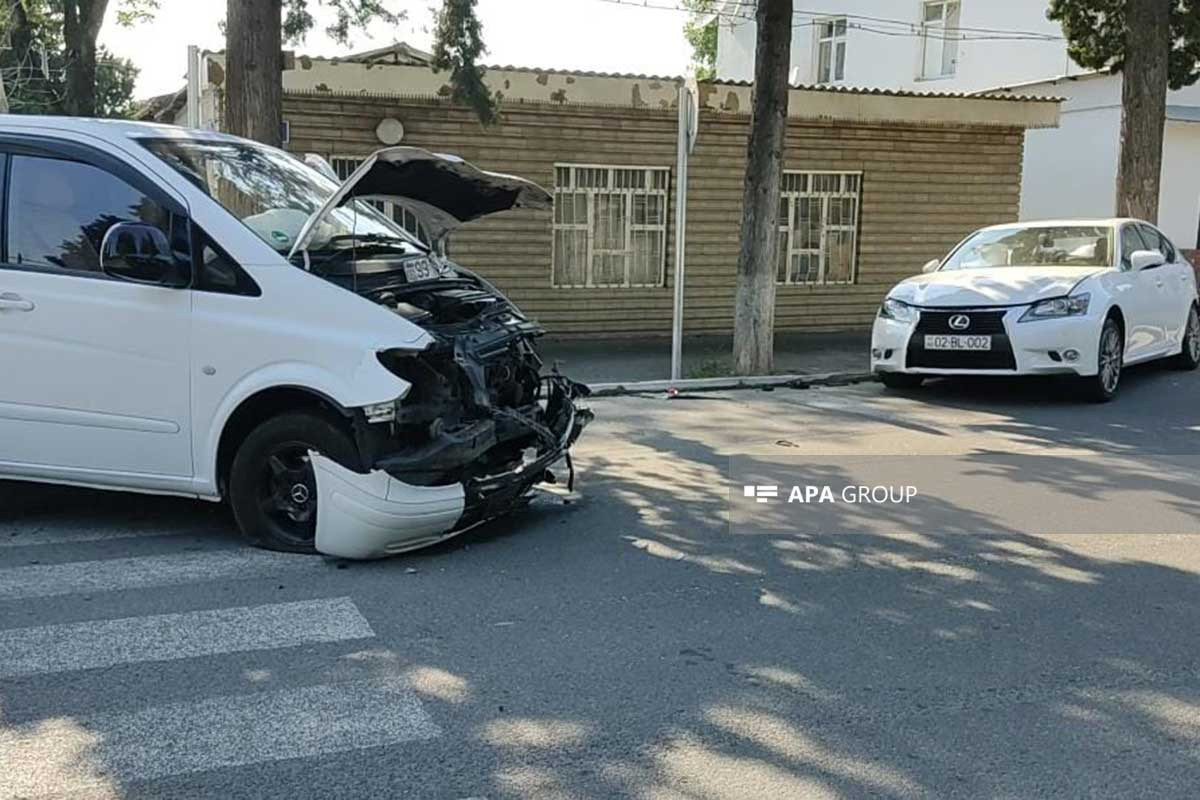 В Гахе легковой автомобиль столкнулся с микроавтобусом, пострадал гражданин Турции -ОБНОВЛЕНО
