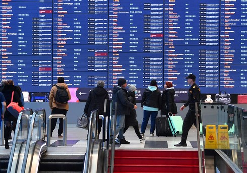 В Гонконге отменены более 100 рейсов из-за супертайфуна "Яги"