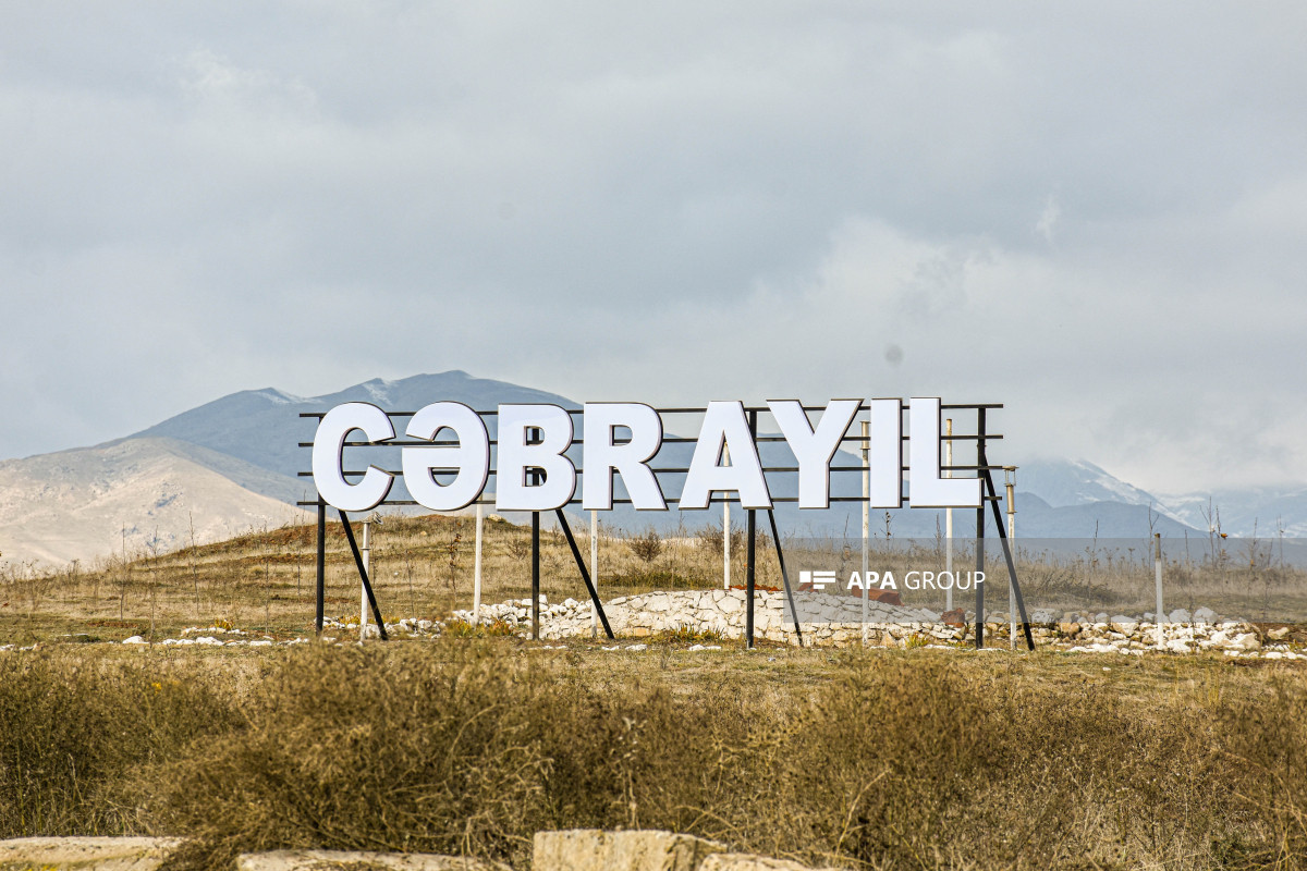 В город Джабраил отправляют первую группу переселенцев