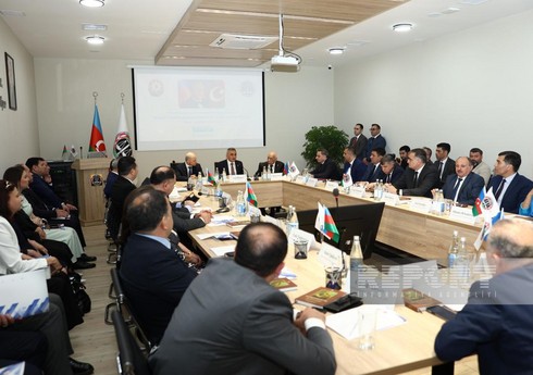 В Гяндже прошла научно-практическая конференция на тему "Общенациональный лидер Гейдар Алиев - основатель нашей современной Конституции"