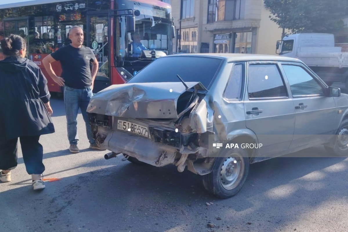 В Гяндже столкнулись 4 автомобиля, пострадали 4 человека -ФОТО-ОБНОВЛЕНО