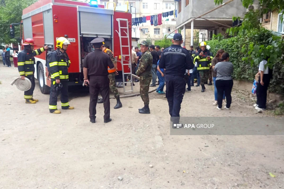 В Гяндже в квартире произошел пожар, есть погибший и пострадавший-ОБНОВЛЕНО-2-ВИДЕО