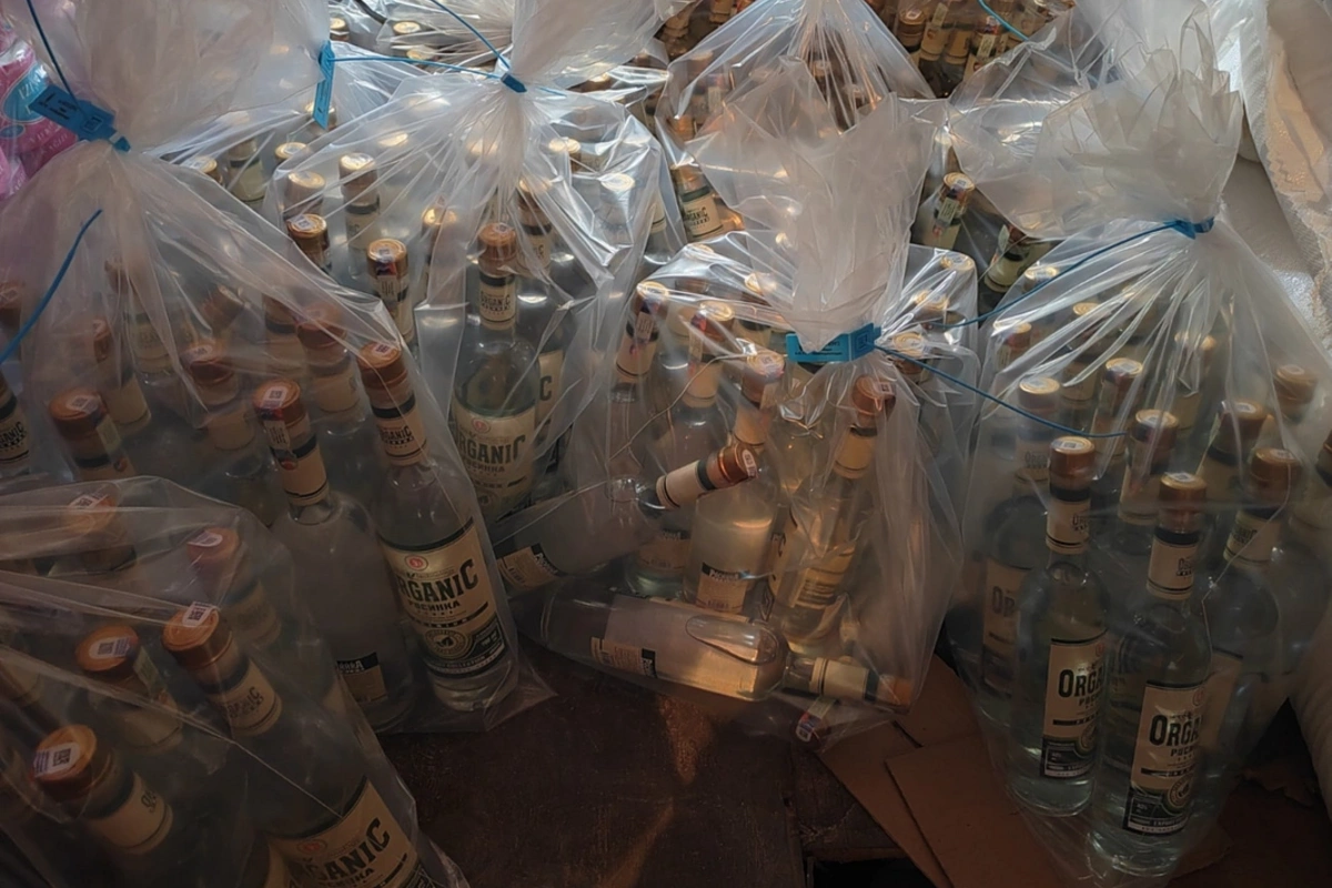 В Гяндже в оптовом магазине обнаружено более 200 поддельных алкогольных напитков