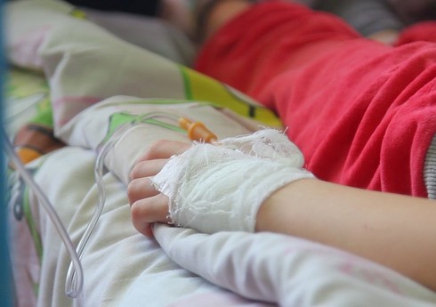 В Хачмазе 7-летний ребенок получил черепно-мозговую травму при наезде автомобиля