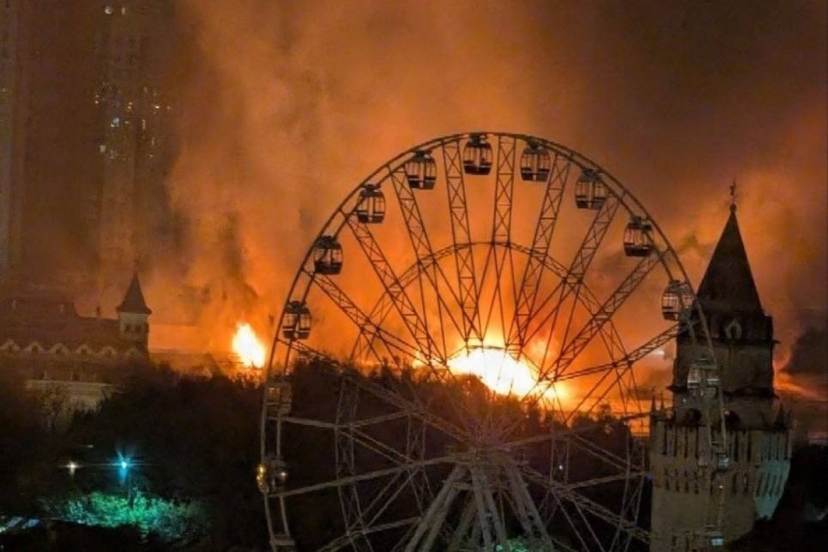 В Измайловском кремле на востоке Москвы произошел пожар-ФОТО