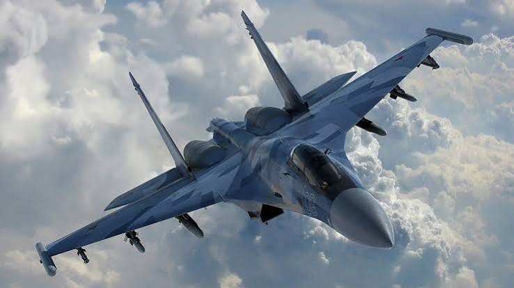 В Калининградской области России потерпел крушение военный самолет, пилоты катапультировались