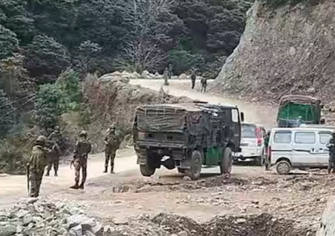 В Кашмире в ДТП погибли пять индийских военных