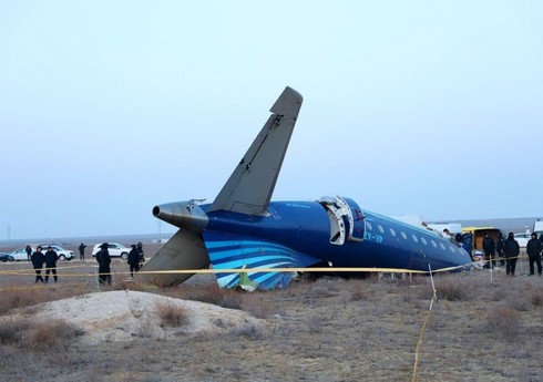 В Казахстане похоронили троих погибших при крушении самолета AZAL под Актау