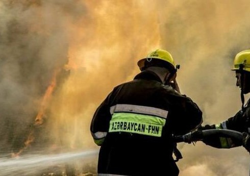 В Лянкяране в жилом доме произошел пожар