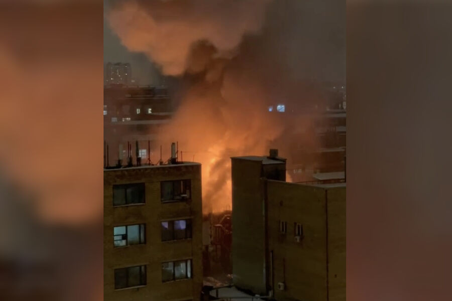 В Москве загорелось бывшее здание электрозавода