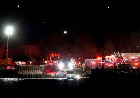 В небе над Вашингтоном столкнулись военный вертолет и пассажирский самолет, есть погибшие