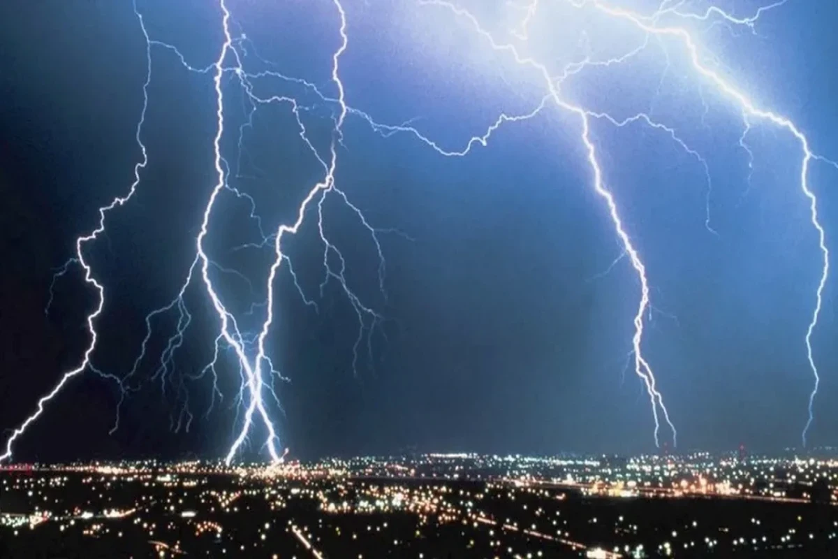 В некоторых районах Азербайджана ожидается гроза и град -ПРОГНОЗ ПОГОДЫ