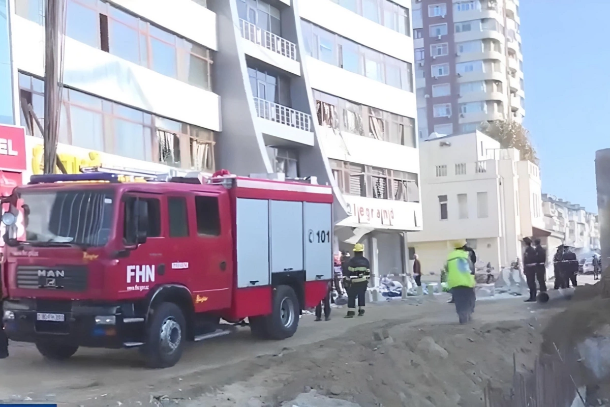 В офисе в Баку произошел взрыв, есть раненые