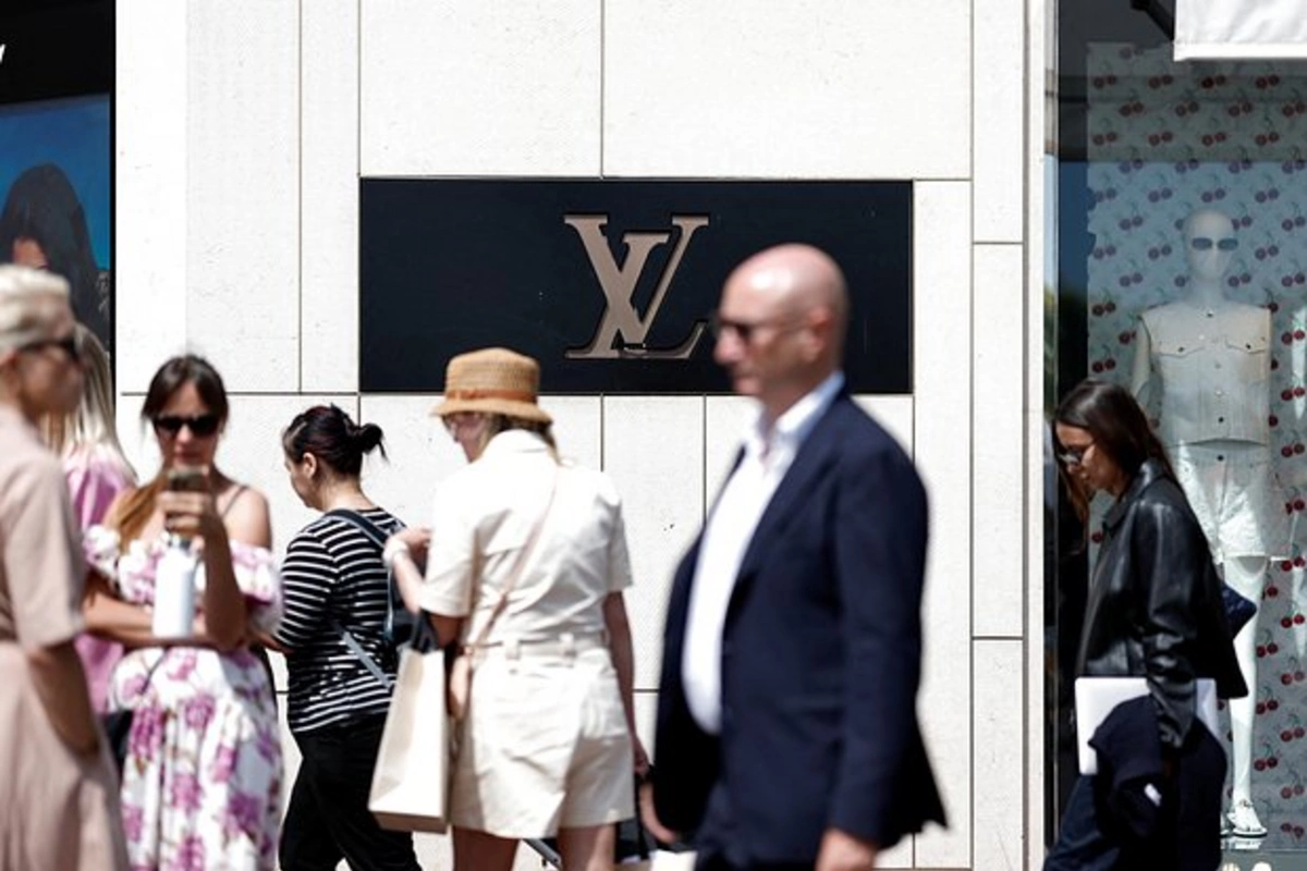 В Париже третий раз за год ограбили Louis Vuitton