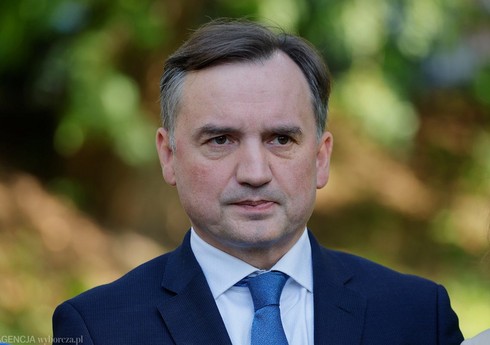 В Польше хотят лишить иммунитета экс-главу Минюста
