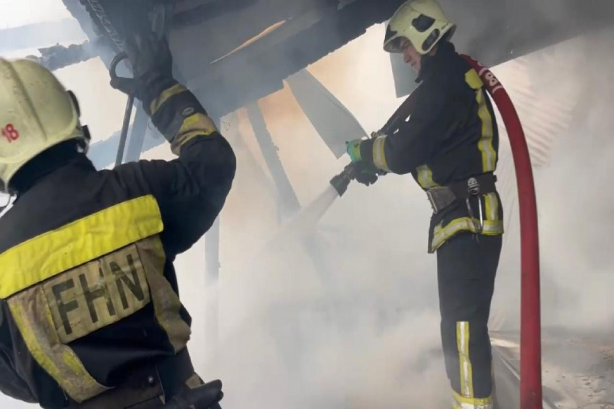 В поселке Кешля произошел пожар в цехе-ФОТО-ВИДЕО