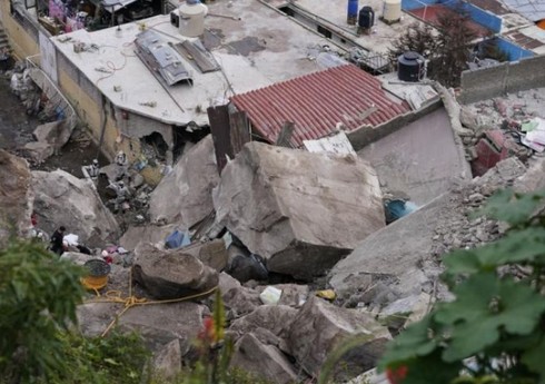 В пригородах Мехико из-за оползней погибли 15 человек