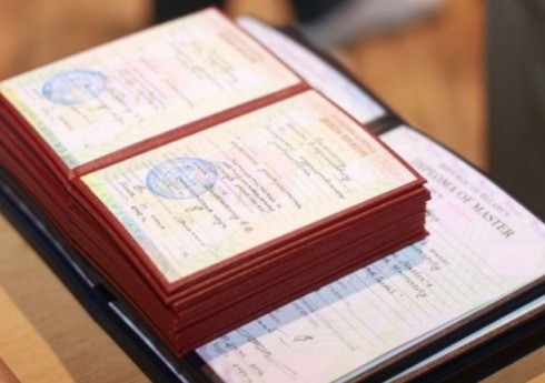 В прошлом году в Азербайджане степень доктора философии присуждалась преимущественно женщинам