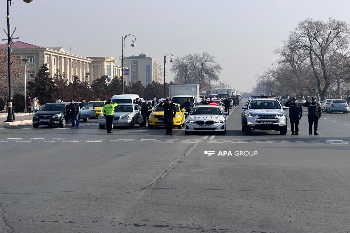 В регионах Азербайджана минутой молчания почтили память погибших в авиакатастрофе в Актау-ФОТО