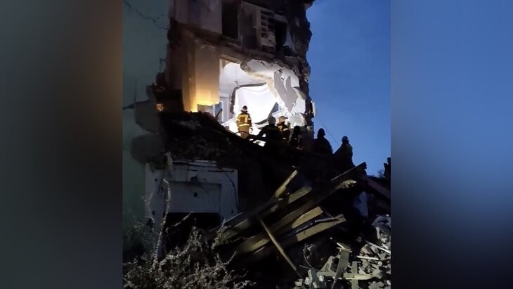 В России под завалами здания, обрушившегося в результате удара дрона, обнаружены тела двух человек - ОБНОВЛЕНО-1