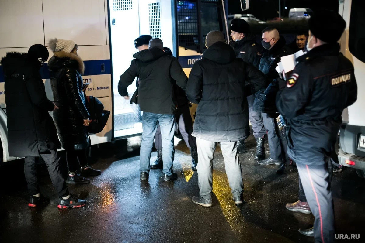 В российском городе задержали 50 участников беспорядков после убийства таксистки