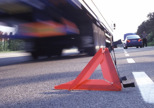 В Сабирабаде два человека пострадали в ДТП с фурой