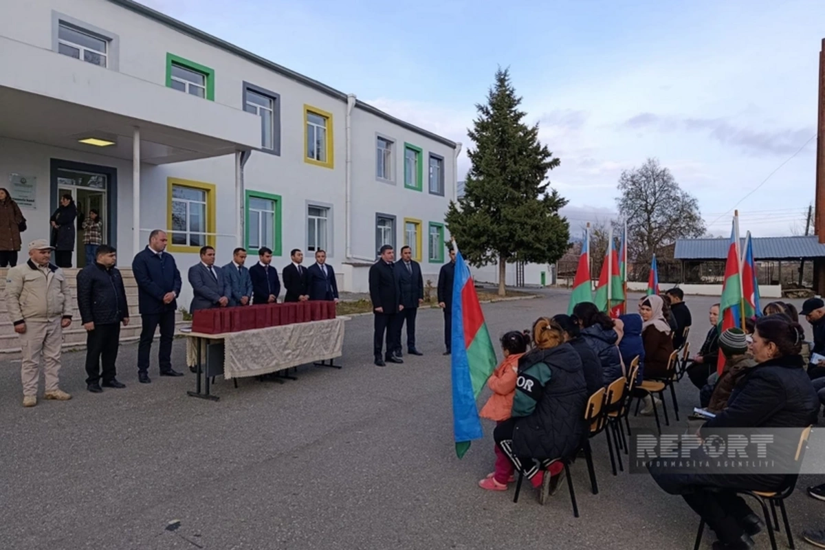 В село Гасанриз Агдеринского района вернулись 16 семей: им вручили ключи