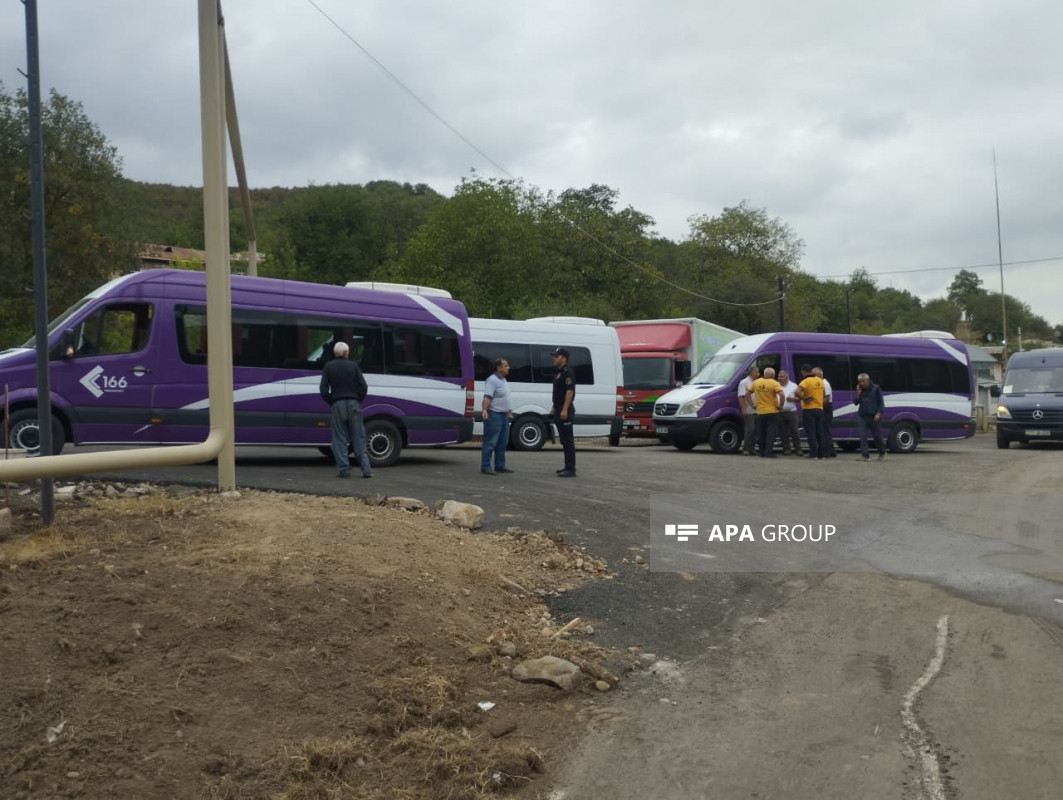 В село Венгли Агдеринского района прибыла первая группа переселенцев, им вручены ключи от домов-ОБНОВЛЕНО-1-ФОТО-ВИДЕО