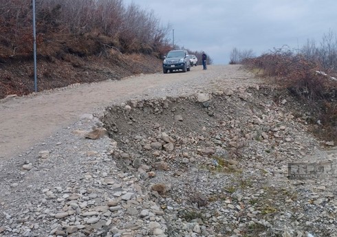 В Шамахы в результате оползня просела автодорога