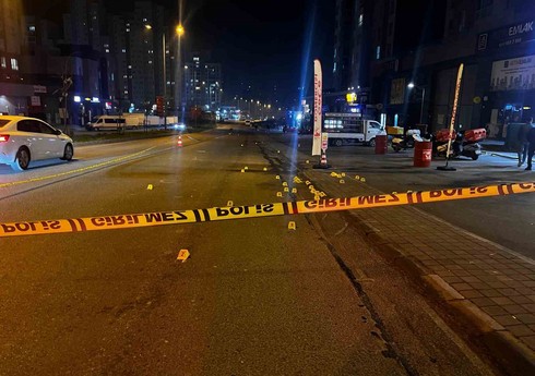В Стамбуле при вооруженном нападении пострадали три человека
