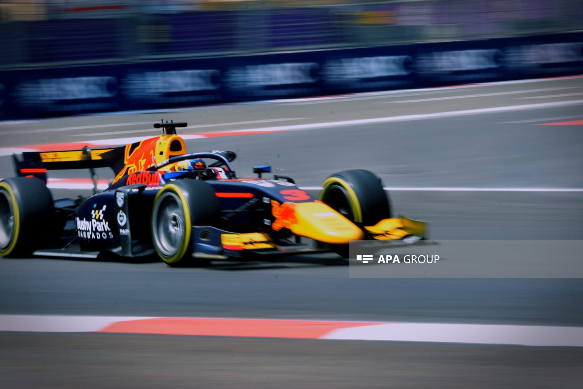 В связи с «Формулой 1» с этой ночи прекращается транспортное движение по улице Истиглалият и пересекающимися с ней улицам