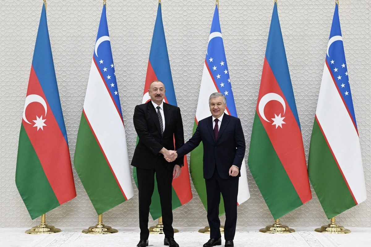В Ташкенте состоялась встреча президентов Азербайджана и Узбекистана в формате один на один