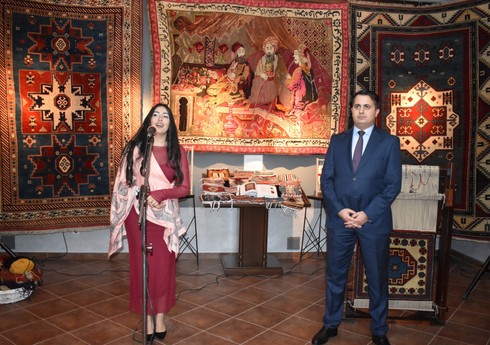 В Тбилиси открылась выставка азербайджанских ковров