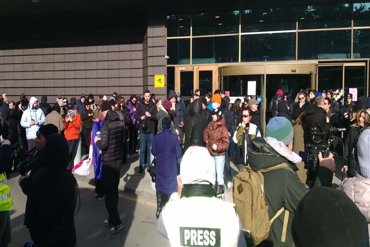 В Тбилиси полиция вмешалась в акцию протеста, много задержанных -ВИДЕО-ОБНОВЛЕНО