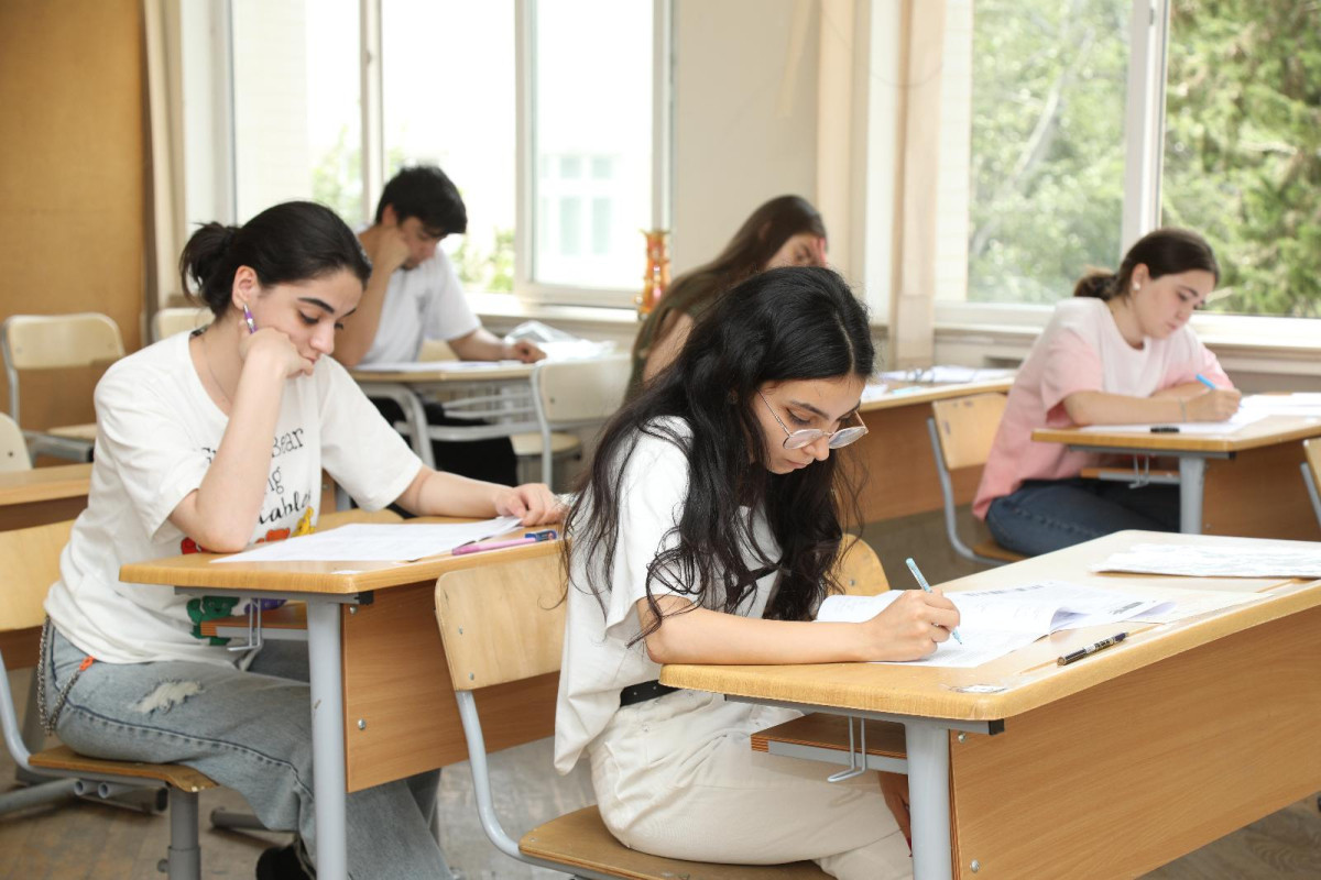 В течение трех лет азербайджанское государство оплатило половину студенческих кредитов 173 студентов