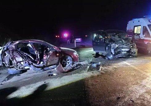 В тяжелом ДТП в Турции погиб один, пострадали шесть человек