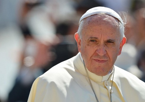 В Ватикане заявили об улучшении состояния Папы Римского