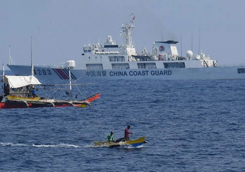 В Южно-Китайском море столкнулись катера морской полиции КНР и Филиппин