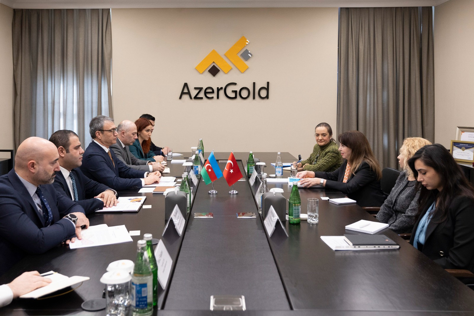 В ЗАО AzerGold состоялась встреча с делегацией МИД Турции
