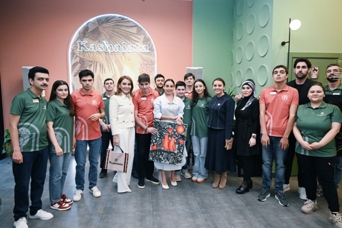 Вице-президент Фонда Гейдара Алиева Лейла Алиева посетила первый в Баку объект инклюзивного питания кафе «Кашалата»