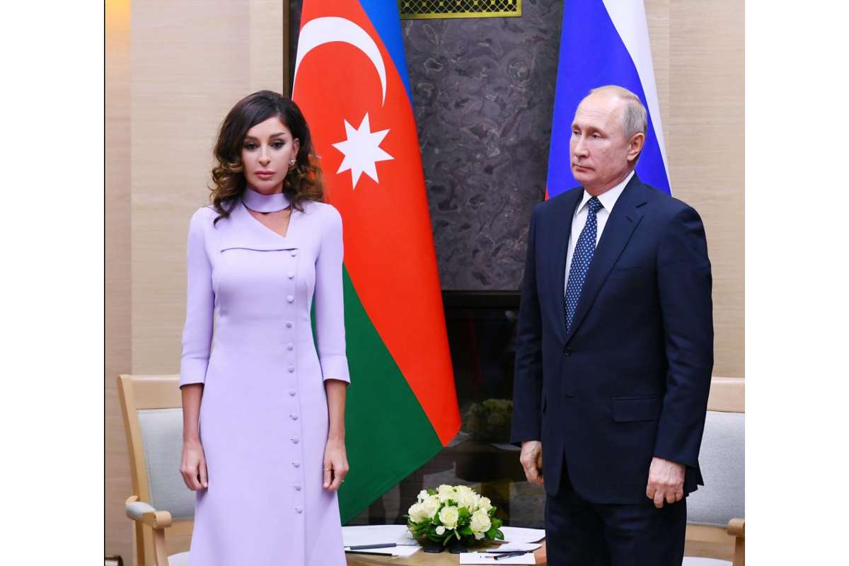 Владимир Путин поздравил Мехрибан Алиеву