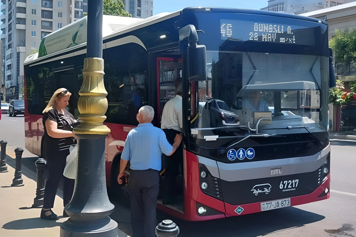 Вниманию пассажиров BakuBus - что делать, если автобус опаздывает на 20-25 минут