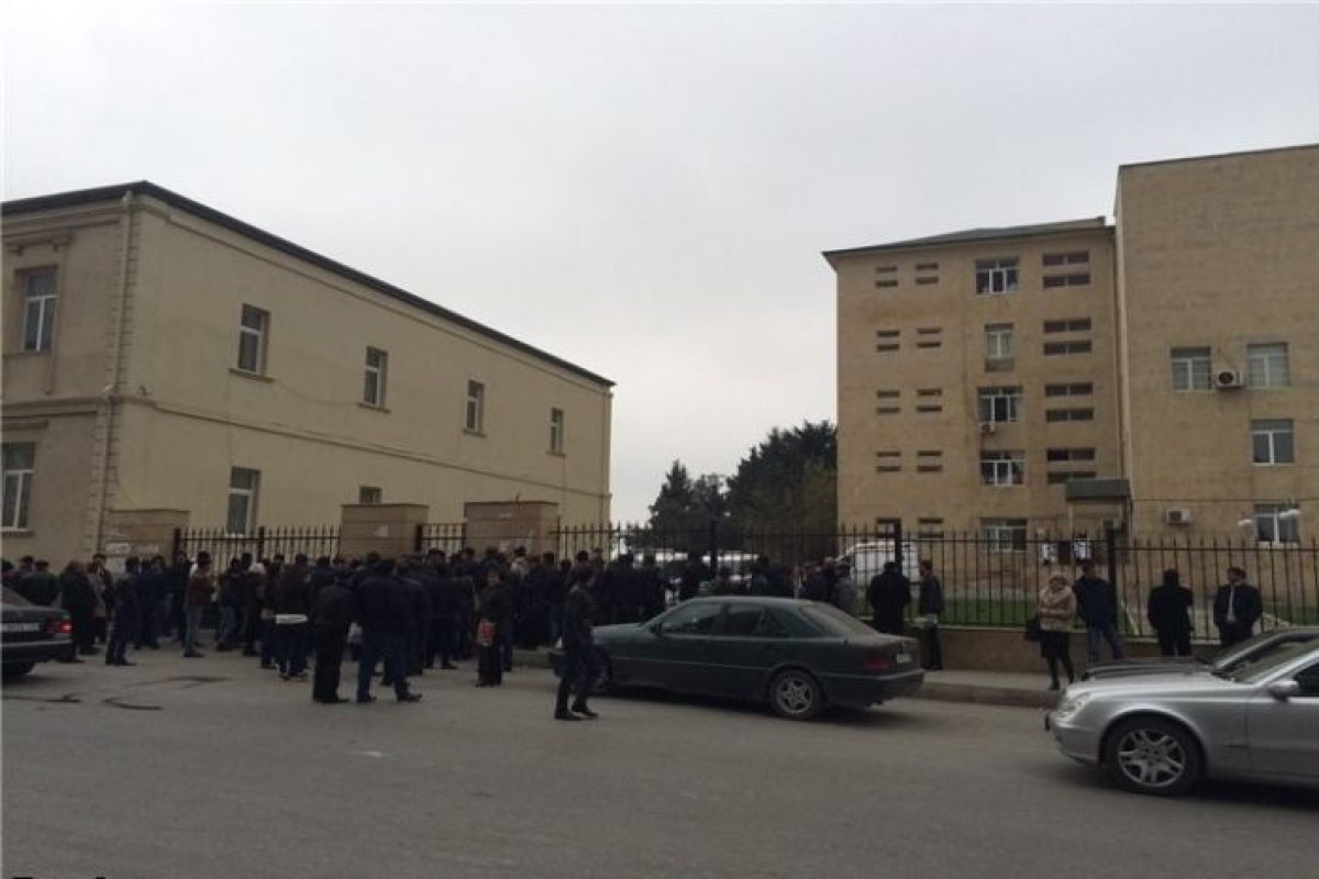 Во дворе Сабунчинского медцентра обнаружен мертвый шестимесячный плод-ОБНОВЛЕНО