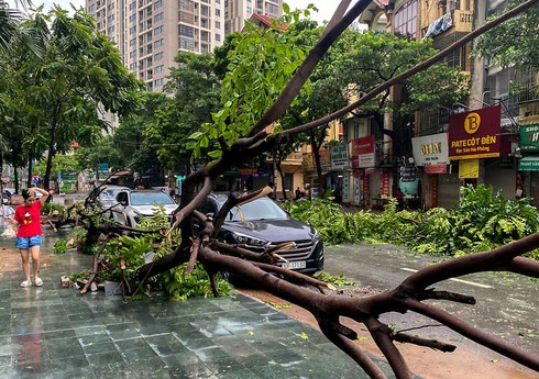 Во Вьетнаме из-за последствий супертайфуна "Яги" свыше 300 человек погибли и пропали без вести