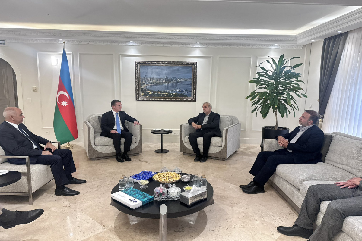 Высокопоставленные офицеры ВС Ирана посетили посольство Азербайджана в Тегеране